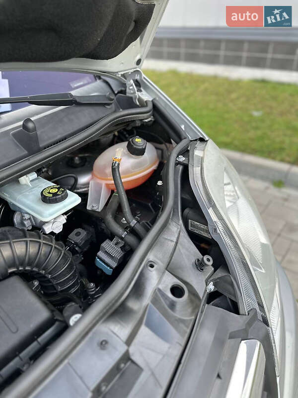 Минивэн Opel Vivaro 2014 в Ровно фото 26 Минивэн Opel Vivaro 2014 в Ровно