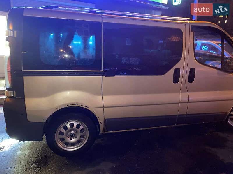 Минивэн Opel Vivaro 2005 в Киеве