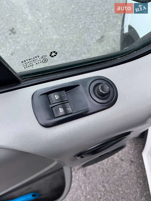 Минивэн Opel Vivaro 2010 в Бережанах