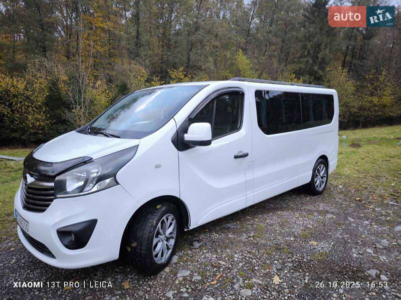Минивэн Opel Vivaro 2017 в Ивано-Франковске