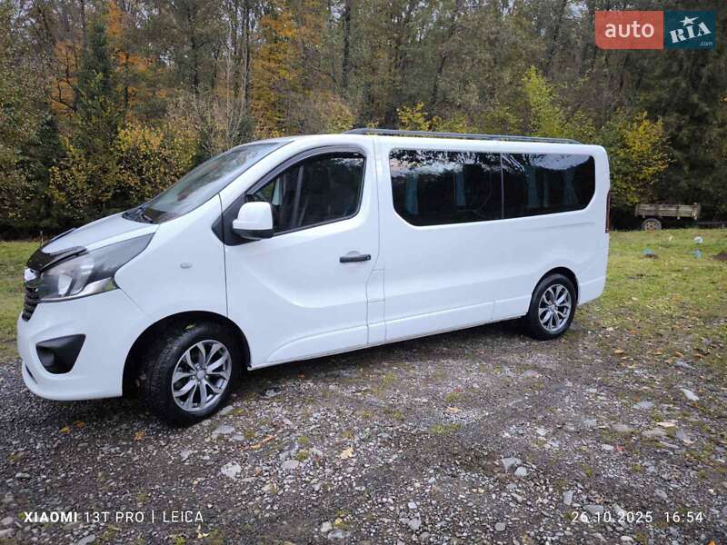 Минивэн Opel Vivaro 2017 в Ивано-Франковске