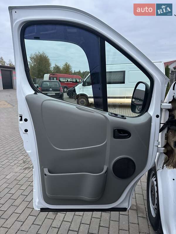 Минивэн Opel Vivaro 2005 в Луцке фото 13 Минивэн Opel Vivaro 2005 в Луцке