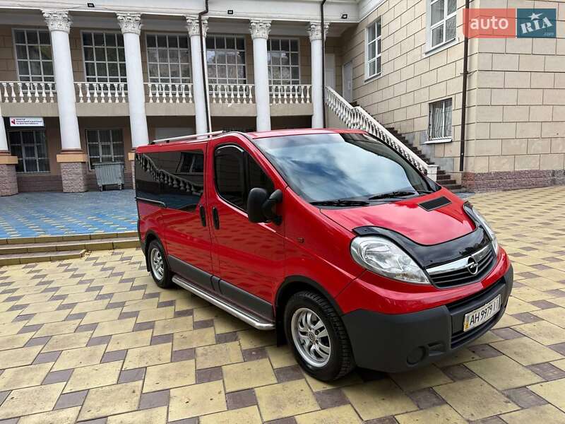 Минивэн Opel Vivaro 2008 в Кривом Роге фото Минивэн Opel Vivaro 2008 в Кривом Роге