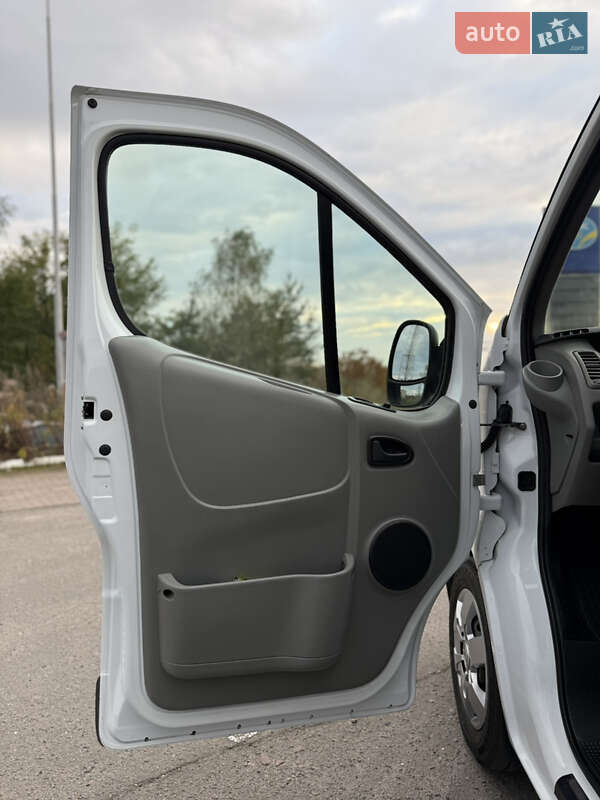 Грузовой фургон Opel Vivaro 2014 в Радивилове фото 15 Грузовой фургон Opel Vivaro 2014 в Радивилове