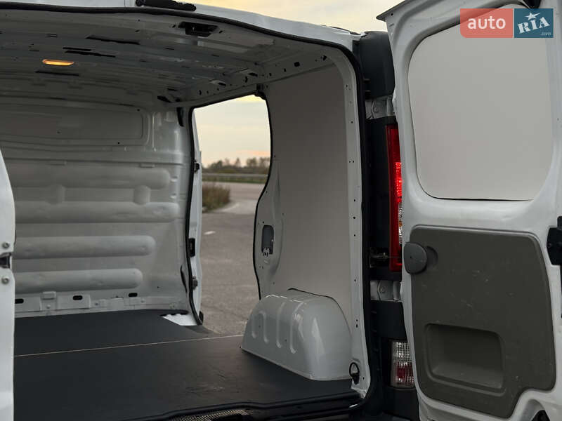Грузовой фургон Opel Vivaro 2014 в Радивилове фото 37 Грузовой фургон Opel Vivaro 2014 в Радивилове