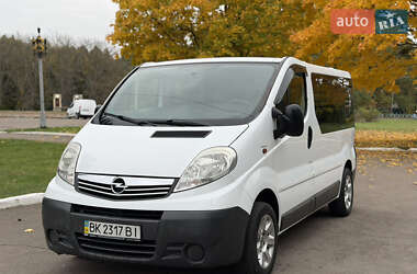 Минивэн Opel Vivaro 2006 в Ровно Минивэн Opel Vivaro 2006 в Ровно