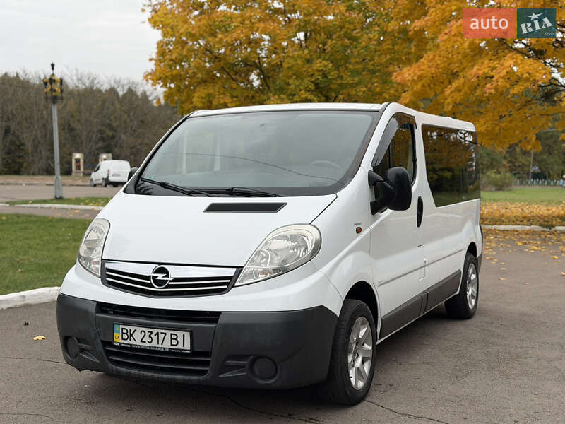 Opel Vivaro 2006