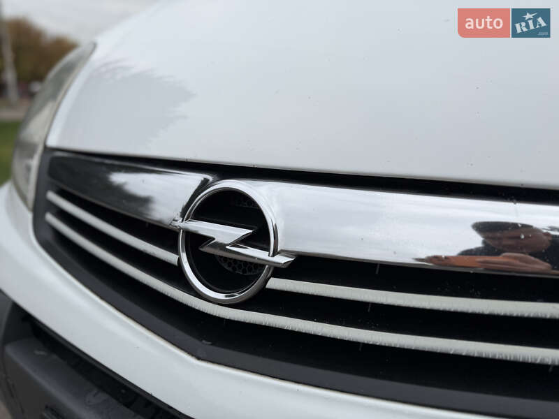 Минивэн Opel Vivaro 2006 в Ровно фото 62 Минивэн Opel Vivaro 2006 в Ровно