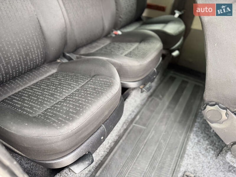 Минивэн Opel Vivaro 2006 в Ровно фото 76 Минивэн Opel Vivaro 2006 в Ровно