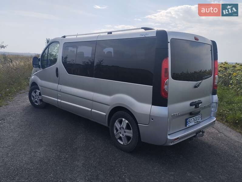 Минивэн Opel Vivaro 2010 в Бучаче