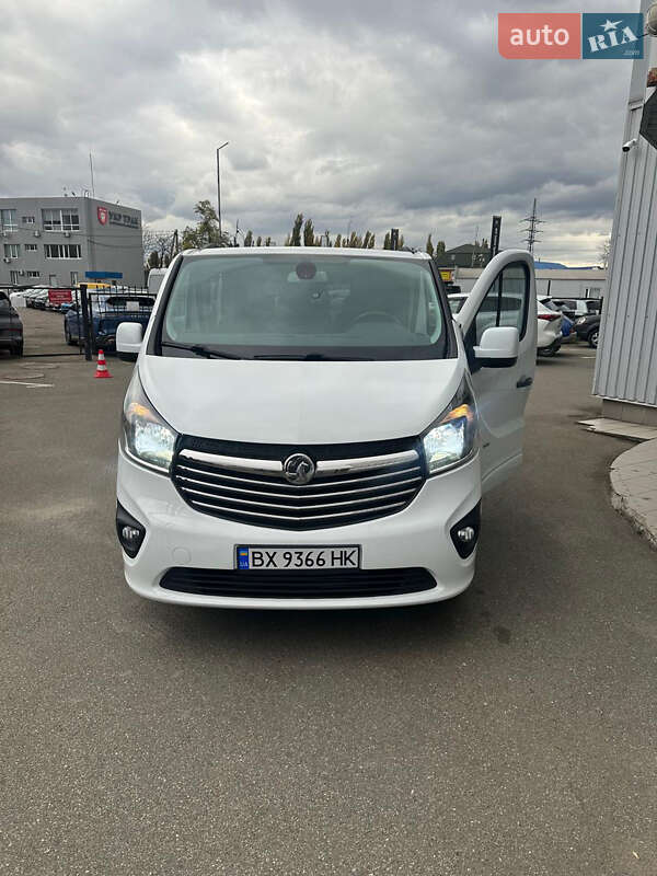 Минивэн Opel Vivaro 2015 в Киеве