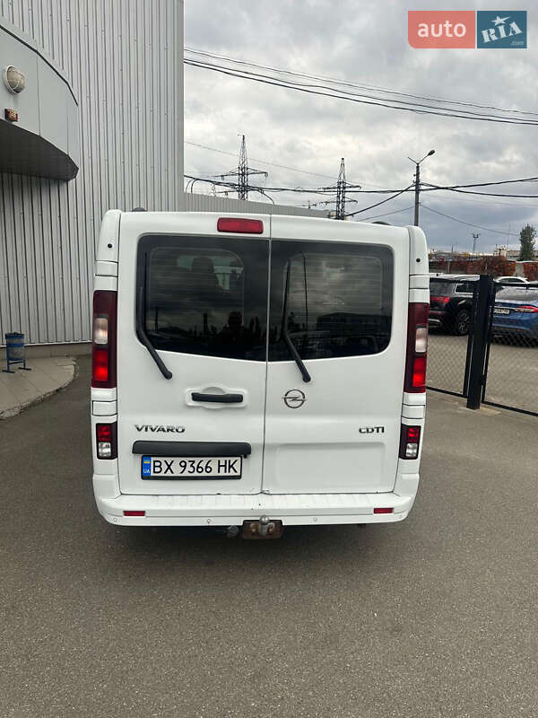 Минивэн Opel Vivaro 2015 в Киеве