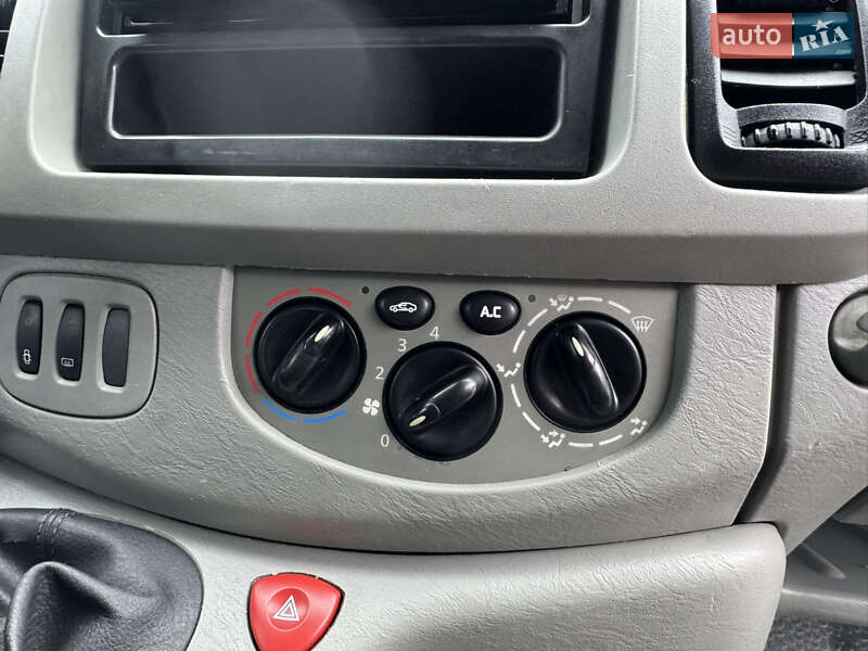 Минивэн Opel Vivaro 2004 в Звягеле фото 24 Минивэн Opel Vivaro 2004 в Звягеле