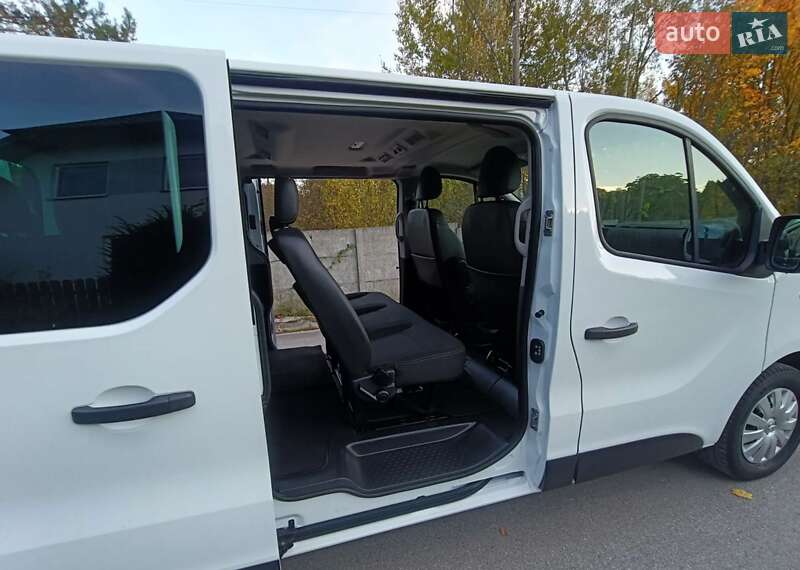 Мінівен Opel Vivaro 2016 в Луцьку