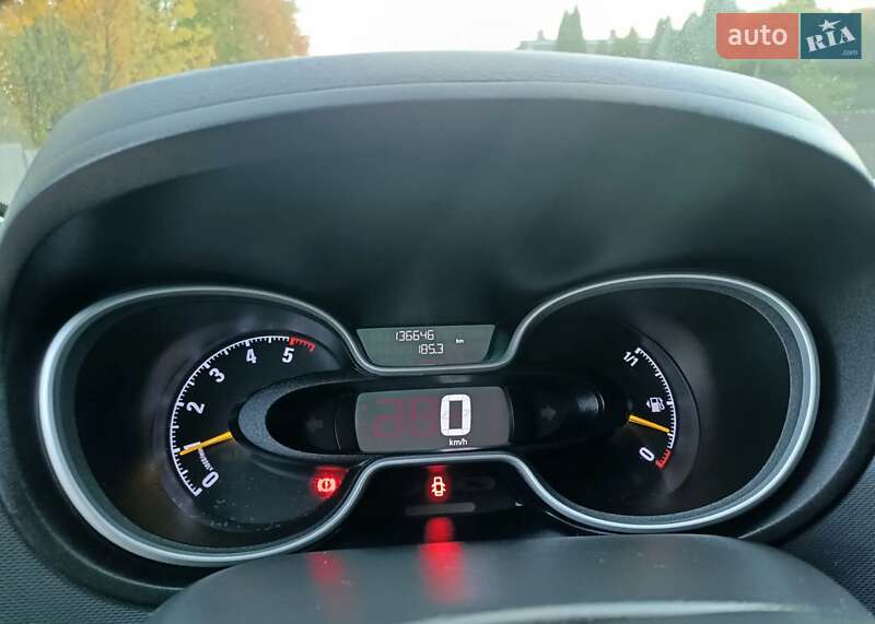 Мінівен Opel Vivaro 2016 в Луцьку