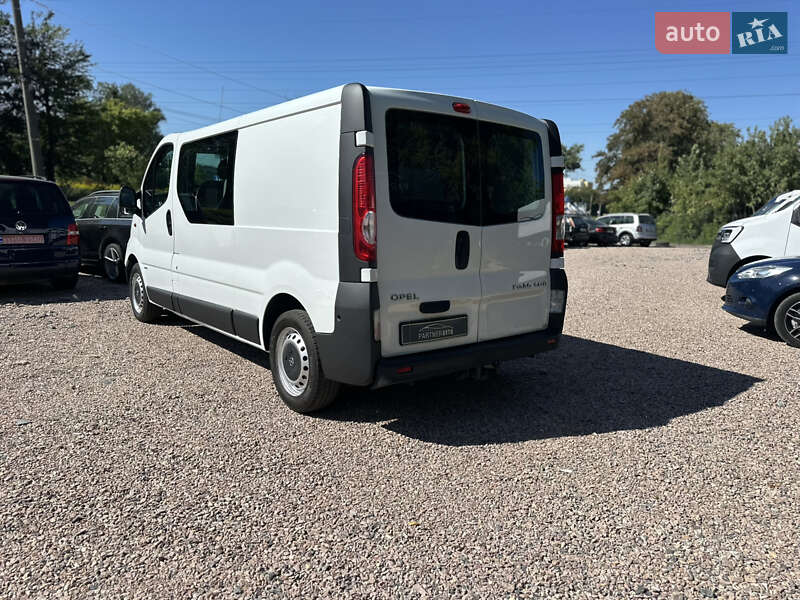 Мінівен Opel Vivaro 2014 в Рівному