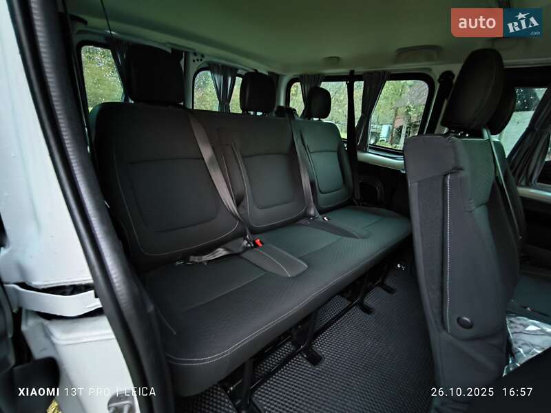 Минивэн Opel Vivaro 2017 в Ивано-Франковске