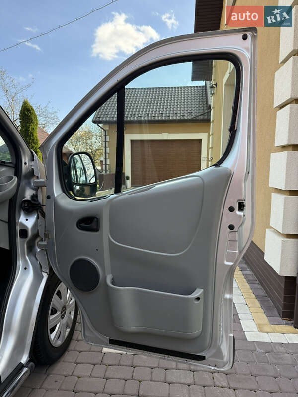 Мінівен Opel Vivaro 2004 в Косові фото 14 Мінівен Opel Vivaro 2004 в Косові