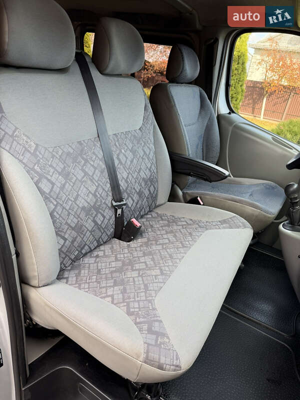 Мінівен Opel Vivaro 2004 в Косові фото 17 Мінівен Opel Vivaro 2004 в Косові