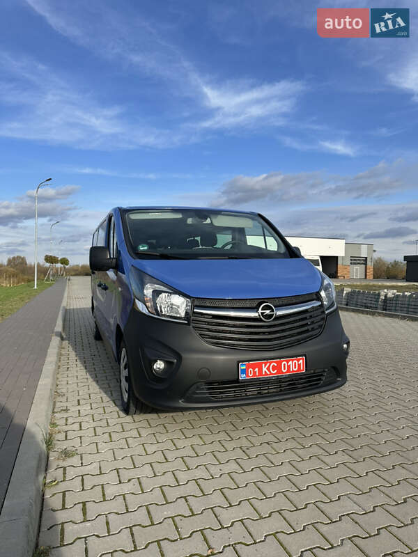 Мінівен Opel Vivaro 2015 в Ковелі