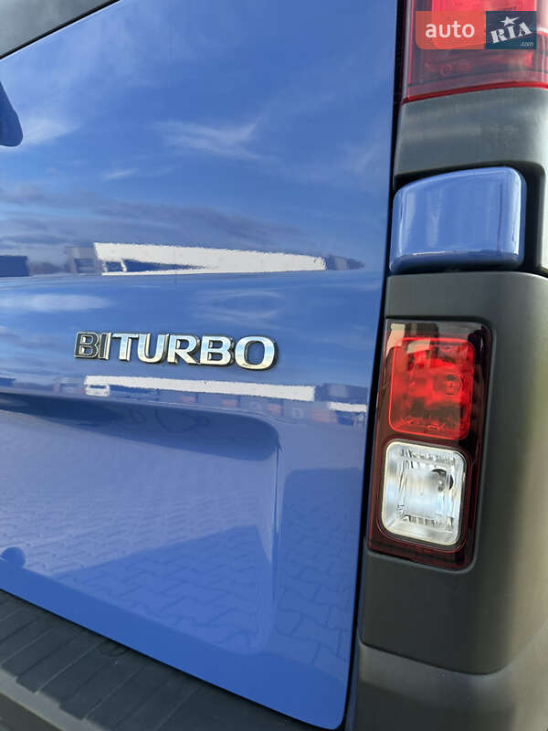 Мінівен Opel Vivaro 2015 в Ковелі