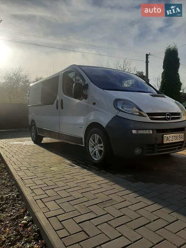 Грузовой фургон Opel Vivaro 2002 в Луцке