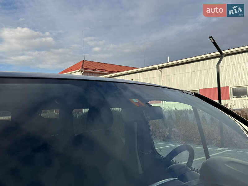 Минивэн Opel Vivaro 2015 в Луцке