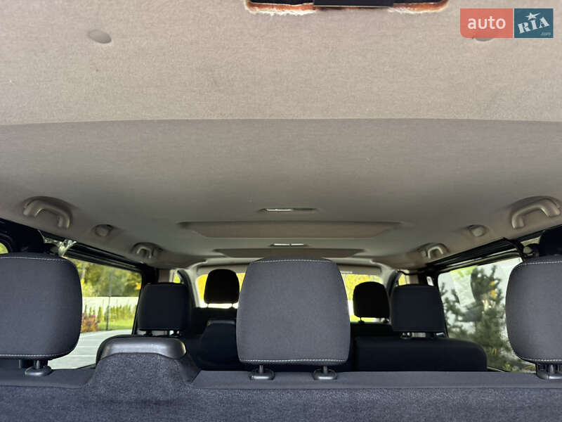 Минивэн Opel Vivaro 2015 в Луцке