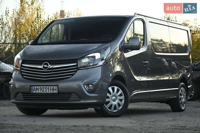 Грузовой фургон Opel Vivaro 2015 в Бердичеве