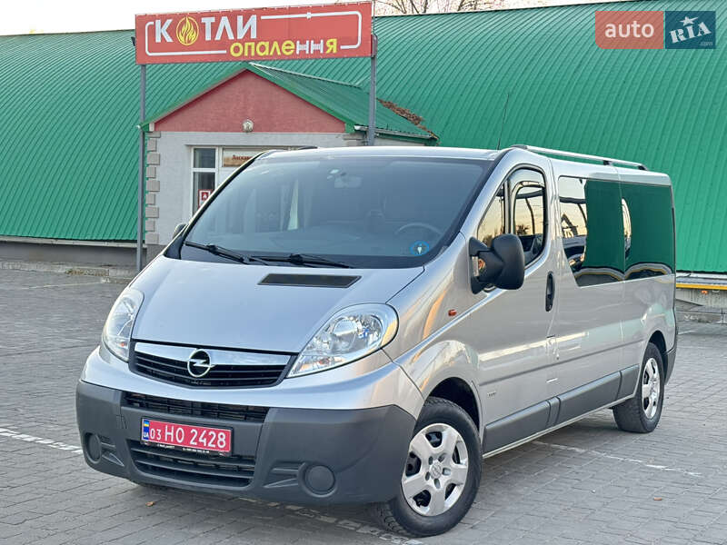 Opel Vivaro 2011