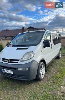 Минивэн Opel Vivaro 2004 в Ровно