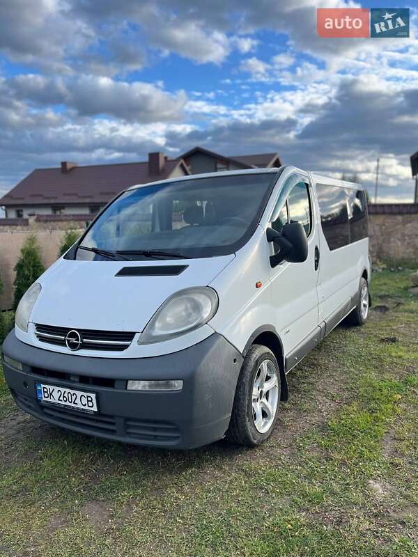 Opel Vivaro 2004