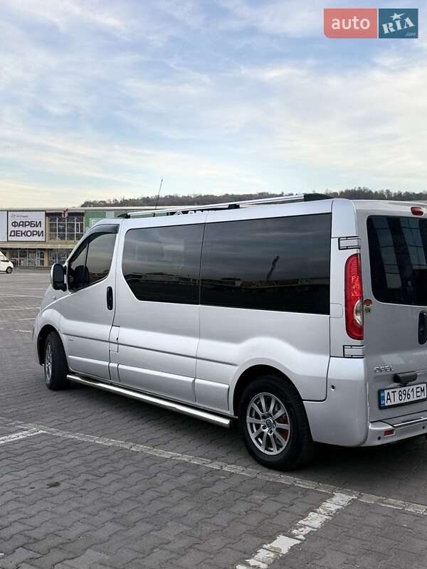 Минивэн Opel Vivaro 2010 в Черновцах
