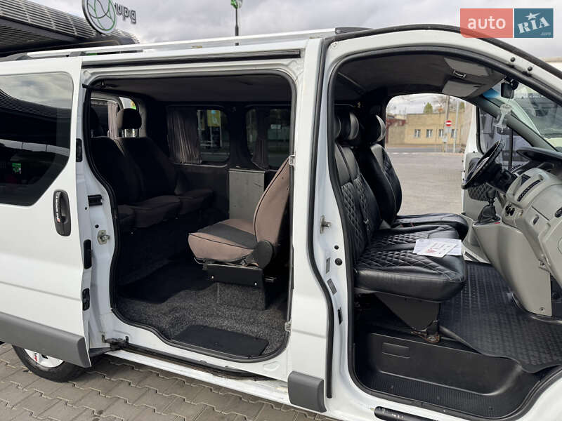 Минивэн Opel Vivaro 2003 в Одессе