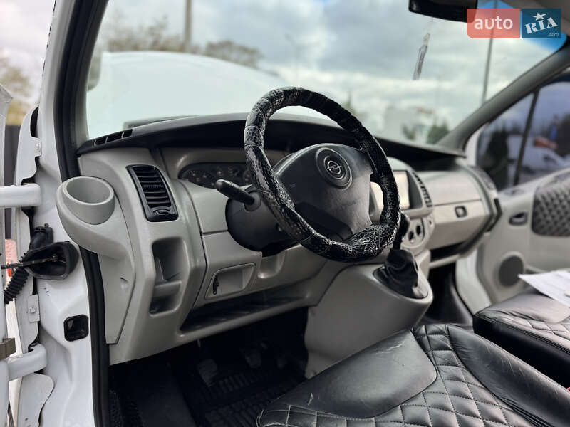 Минивэн Opel Vivaro 2003 в Одессе