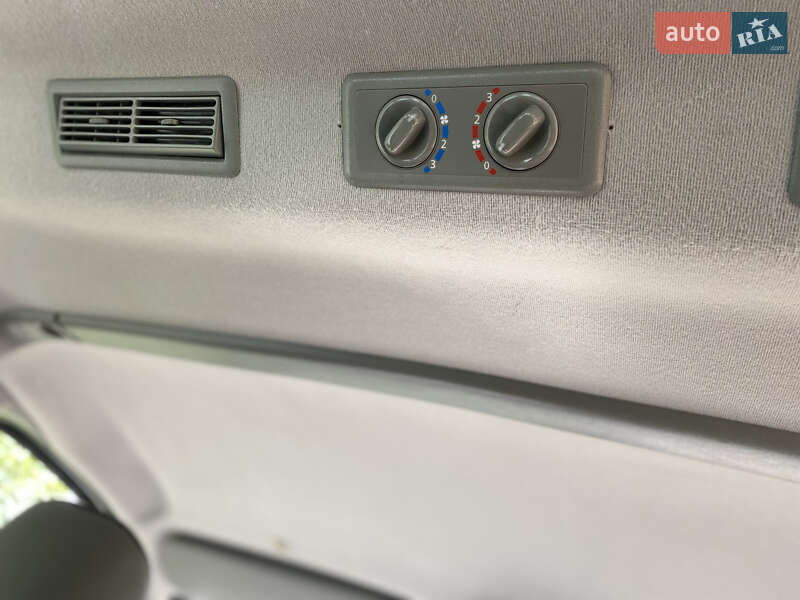 Минивэн Opel Vivaro 2013 в Казатине