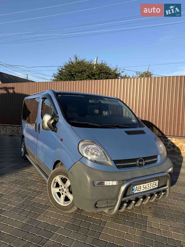 Минивэн Opel Vivaro 2003 в Бершади