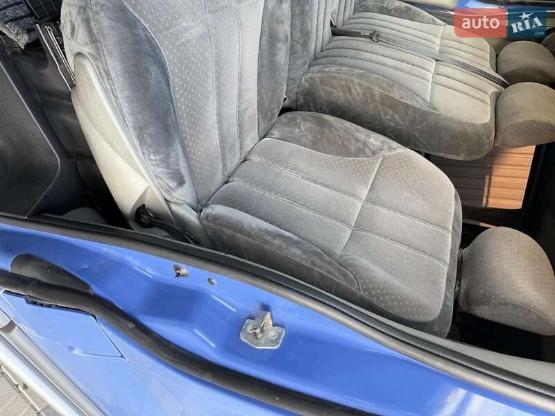 Минивэн Opel Vivaro 2003 в Бершади