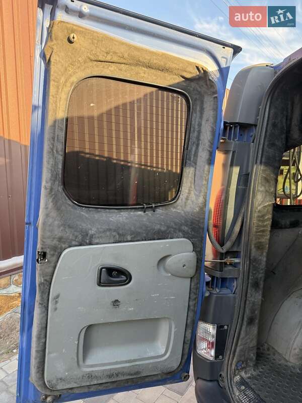 Минивэн Opel Vivaro 2003 в Бершади