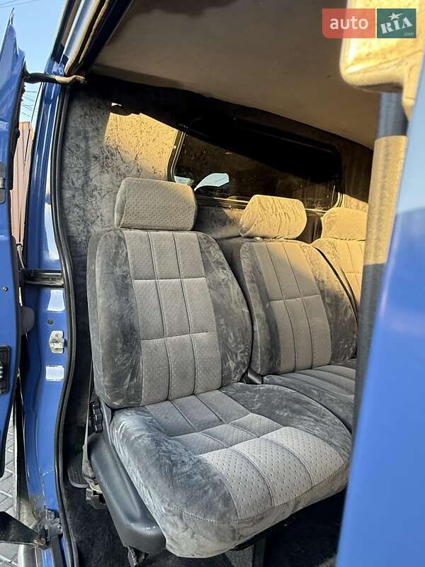 Минивэн Opel Vivaro 2003 в Бершади