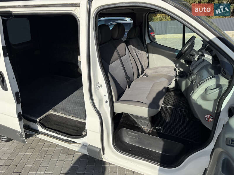 Минивэн Opel Vivaro 2007 в Кременце