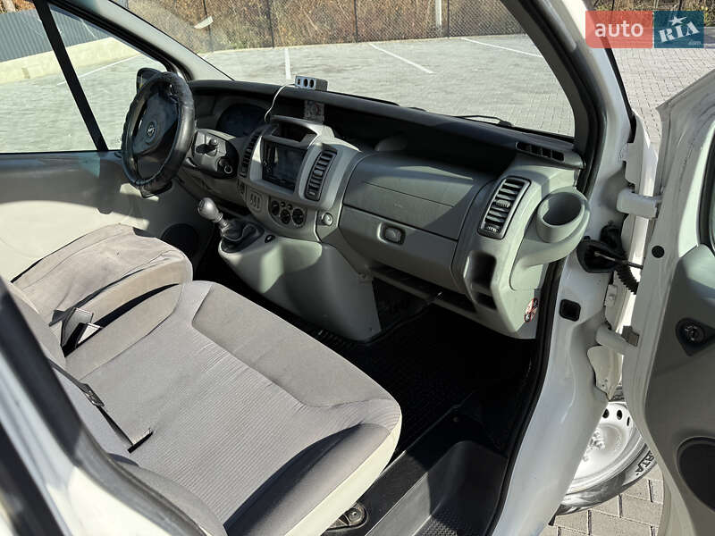 Минивэн Opel Vivaro 2007 в Кременце