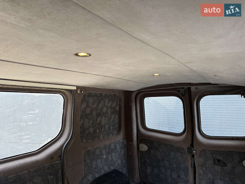 Минивэн Opel Vivaro 2007 в Кременце