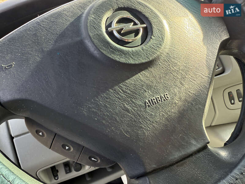 Минивэн Opel Vivaro 2007 в Кременце