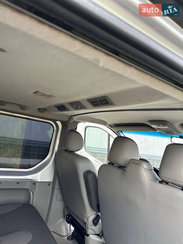 Минивэн Opel Vivaro 2014 в Ровно