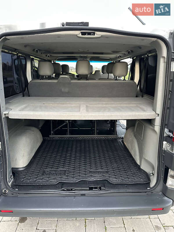 Минивэн Opel Vivaro 2014 в Ровно