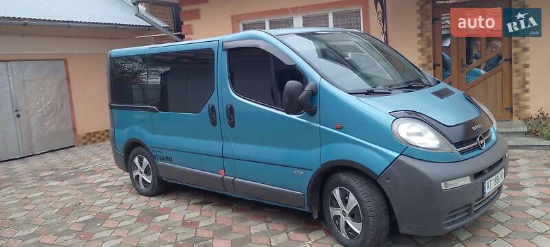 Opel Vivaro 2004