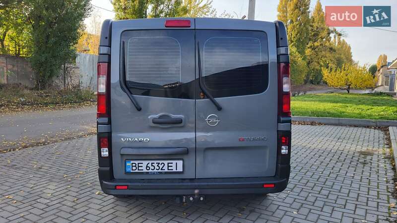 Минивэн Opel Vivaro 2016 в Киеве фото 6 Минивэн Opel Vivaro 2016 в Киеве