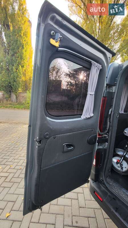 Минивэн Opel Vivaro 2016 в Киеве фото 35 Минивэн Opel Vivaro 2016 в Киеве