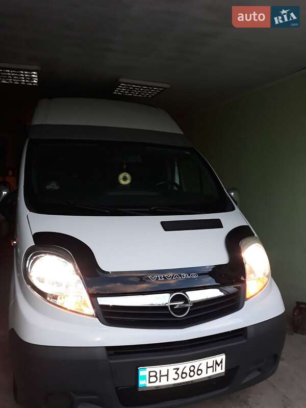 Вантажний фургон Opel Vivaro 2012 в Захарівці
